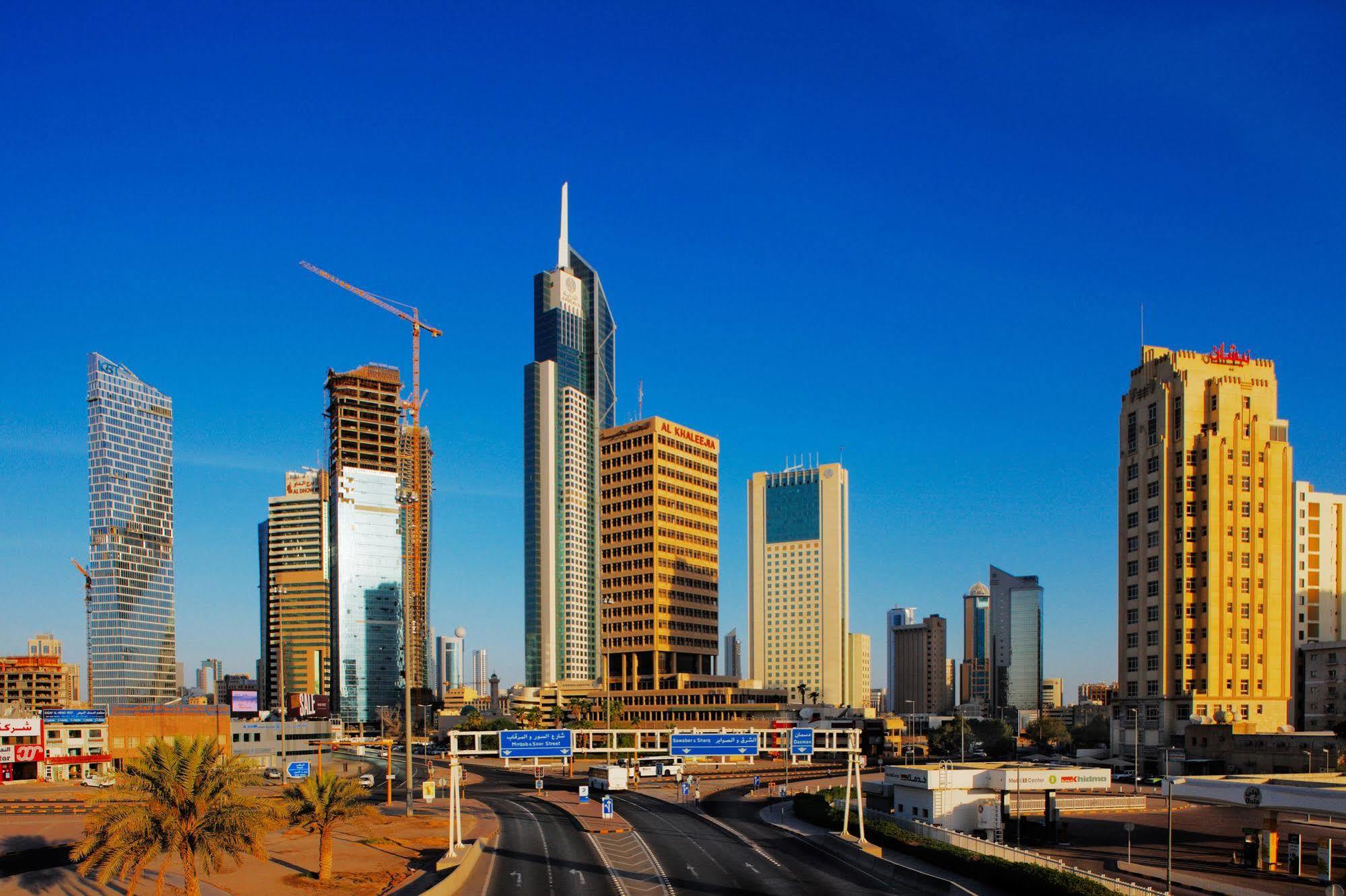 Courtyard By Marriott Kuwait City Hotel Exterior photo